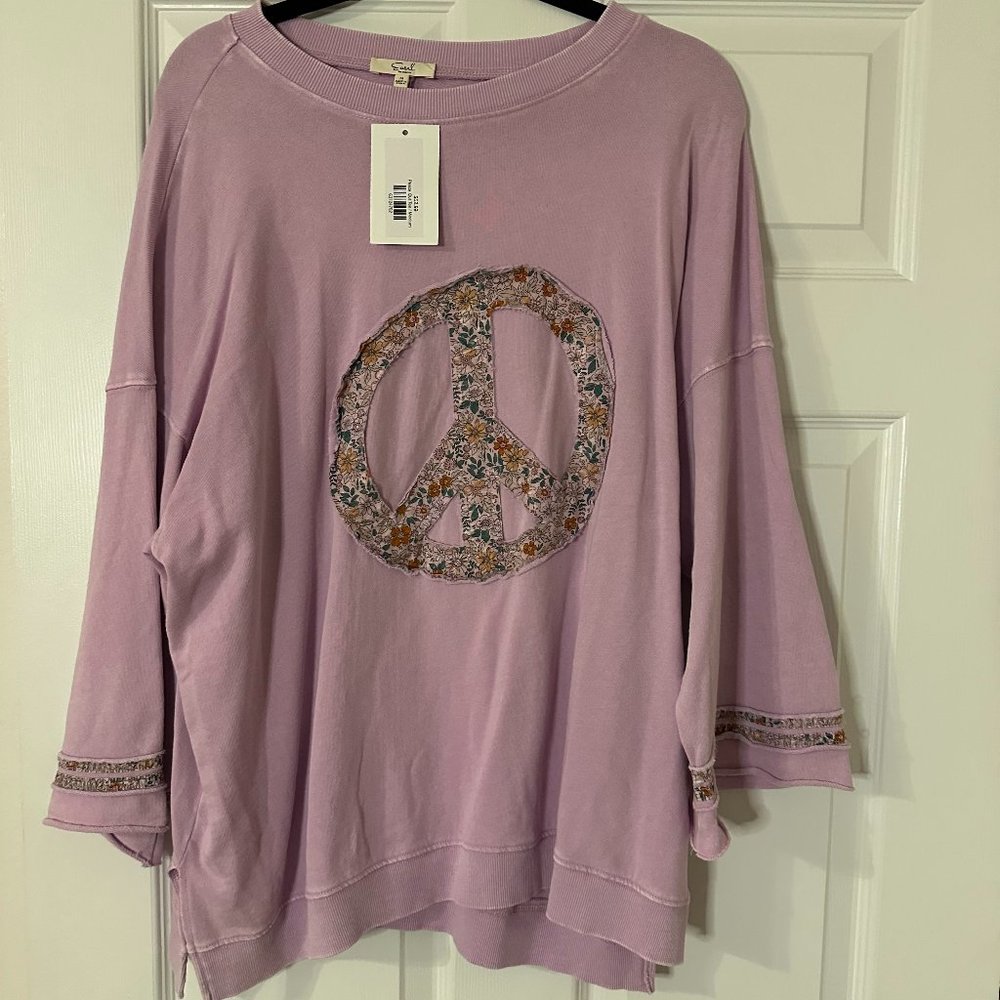 Easel Oversized Peace Shirt